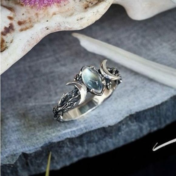 Silver Moon Stone Ring Witchy Themed Ring, Forest Ring - Picture 6 of 6